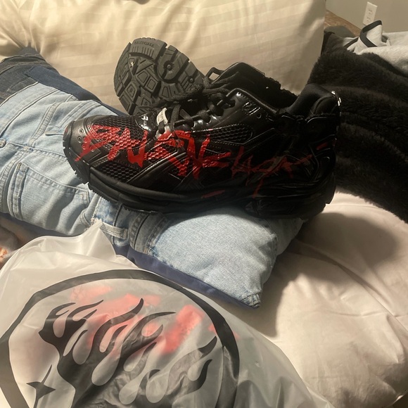 Balenciaga runners graffiti(size 45) - Picture 2 of 4